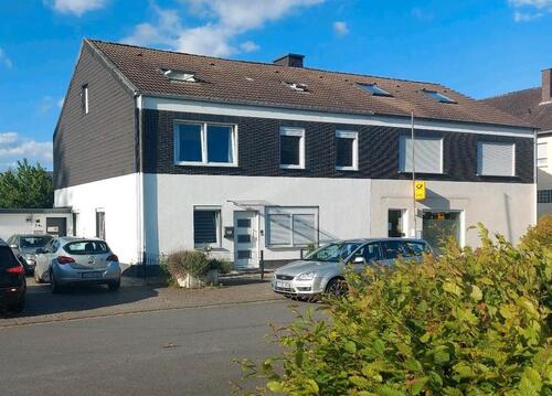 Foto - Vermietetes Zweifamilienhaus mit großem Garten