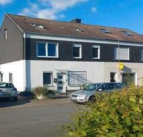 Vermietetes Zweifamilienhaus mit großem Garten - Lippstadt