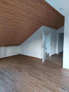 Foto - Wohnung 4 Zimmer gemütliche Dachgeschosswohnung