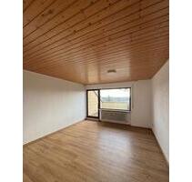 Helle 1,5-Zimmer-Wohnung mit Balkon & TG-Stellplatz in Neukirch - Furtwangen im Schwarzwald