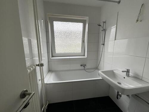 Foto - 3-Zimmer-Wohnung im 1.OG mit Balkon!