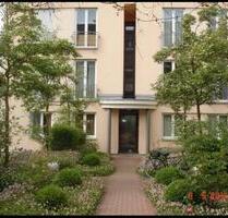 Frankfurt: Moderne 3-Zi-Wohnung in 7-Fam-Stadtvilla Eckenheim - Weilburg