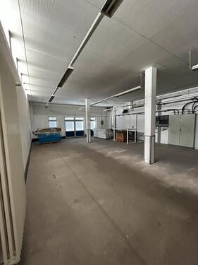 Foto - HalleGewerberaum Wissen – ideal für LagerWerkstattProduktion