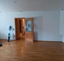 Ruhig wohnen im Grünen, 2 Zimmer, ca 66m2 ideal f.Naturliebhaber - Erfurt Linderbach