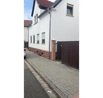 Vermiete zwei Zimmer - 700,00 EUR Kaltmiete, in Jockgrim (PLZ: 76751)