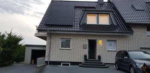 Foto - Moderne Doppelhaushälfte mit Sauna,Kamin&großem Garten&Solar