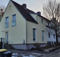 Liebevoll Bio sanierte Doppelhaushälfte mit Anbaumöglichkeit - Dillenburg