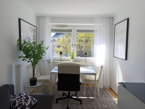 Foto - Erstbezug nach Sanierung: Vollmöblierte 2 Zi. Wohnung im 1. OG