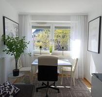 Erstbezug nach Sanierung: Vollmöblierte 2 Zi. Wohnung im 1. OG - München Sendling-Westpark