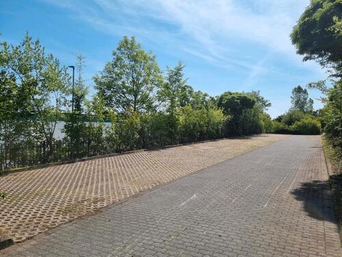 Foto - Diverse Stellplätze für Wohnmobil, Lkw und Pkw zu vermieten