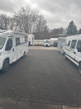 Foto - Stellplatz für Wohnwagen große Fahrzeuge