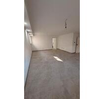 Moderne Einliegerwohnung 73 m² mit Garten & Stellplatz - Dettingen unter Teck