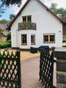 Foto - Idyllisch Wohnen auf Zeit: Haus mit Sauna, Garten und Gästehaus