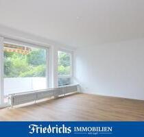 Aufwendig renovierte Wohnung im Hochparterre mit Balkon in Bad Zwischenahn – zentrumsnahe Wohnlage