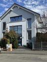 Foto - Komfortable OG-Wohnung, 150qm, Balkon ,EBK , Aufzug , TG Stellplatz