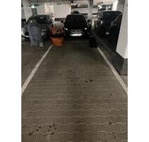 Tiefgaragen Parkplatz in Oberföhring - München Bogenhausen