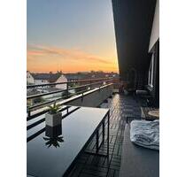 Eigentumswohnung Dachgeschosswohnung mit EBK, Parkplatz, Garage - Bielefeld Sennestadt