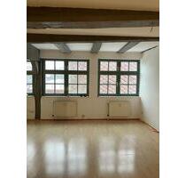 Charmante Wohnung in der Innenstadt mit neuem Anstrich und Stellplatz - Holzminden