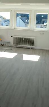 Foto - 1 Zimmer Dachgeschoßwohnung zur Miete in Köln