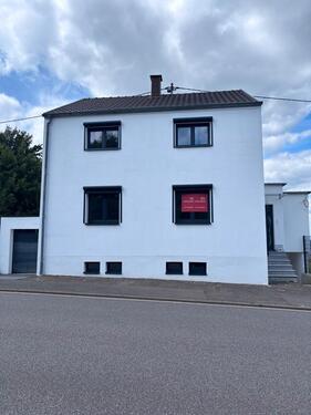 Foto - Freistehendes Einfamilienhaus in grüner Lage
