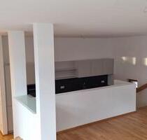 Von privat: Tolle Dachgeschosswohnung - in Kaiservilla am Wasser - Potsdam Krampnitz