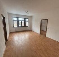 Schöne 2 Raumwohnung bei Bedarf mit Garage - Gornsdorf