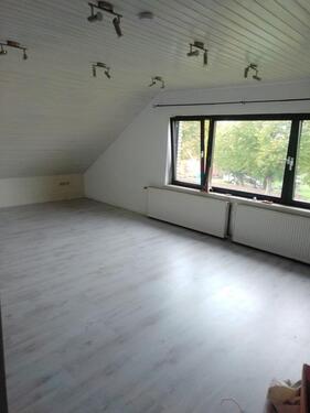 Foto - 1,5 Zi. DG - WHG zu vermieten - 550,00&nbsp;EUR Kaltmiete, ca.&nbsp; 55,00&nbsp;m&sup2;
