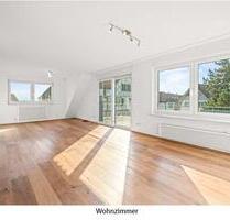 Sonnige 2,5 Zimmer-Wohnung mit Alpenblick und großer Dachterrasse - Markdorf