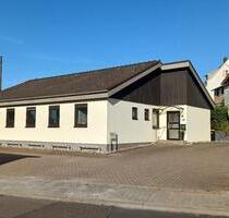 Bungalow, Praxisgebäude - schnell sein lohnt sich! - Bexbach