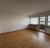 3-Zi-Whg im 1. OG mit Balkon und EBK, nähe Woog - ideal für WG (auch Studenten) - Darmstadt Darmstadt-Ost