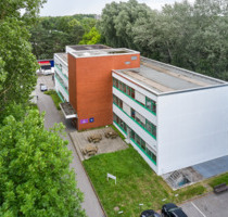 Renoviertes Büro mit Teeküche - 639,00 EUR Kaltmiete, ca.  37,00 m² in Schenefeld (PLZ: 22869)