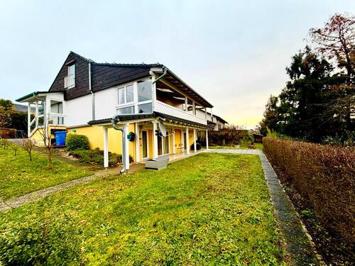 Foto - Einfamilienhaus mit vorbereiteter Einliegerwohnung