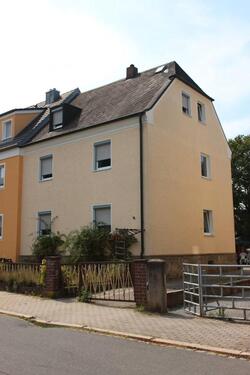 Foto - 8-Zimmer-Einfamilienhaus mit Garten & Garage in Weiden