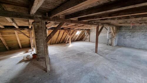 Foto - Verkauf eines charmanten Dachbodens in historischem Haus