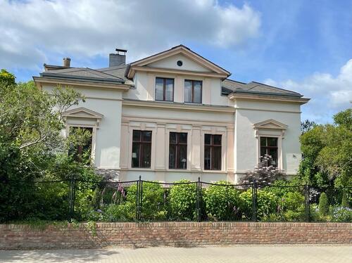 Foto - Charmante 1 - Zimmer - Wohnung in klassizistischer Villa