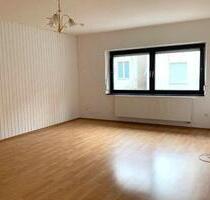 Straubing Bestlage - großzügige 2,5 Zimmer Wohnung in der Altstad - München Thalkirchen-Obersendling-Forstenried-Fürstenried-S