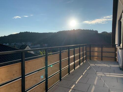 Foto - Helle, frisch renovierte 3-Zi.-Whg.+ Süd-Balkon im DG in Eppstein