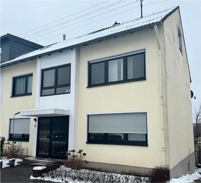 Foto - Großzügiges 2 Familienhaus in Bischmisheim zu verkaufen