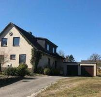 Geräumiges 1-2 Familienwohnhaus mit Vollkeller und Doppelgarage - Hankensbüttel