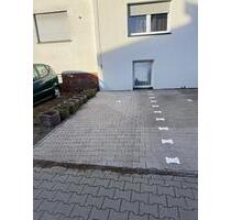 PKW Stellplatz zu vermieten - 50,00&nbsp;EUR Miete, in Griesheim (PLZ: 64347)
