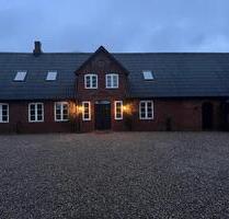 Haus zu vermieten in Jejsing - 900,00&nbsp;EUR Kaltmiete, ca.&nbsp; 250,00&nbsp;m&sup2; in Süderlügum (PLZ: 25923)