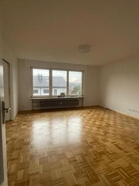 Foto - 3-Zimmer Wohnungen, im EG (leer) und im OG möbliert