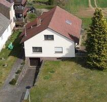 Wohnhaus in Bernstadt mit großem Grundstück