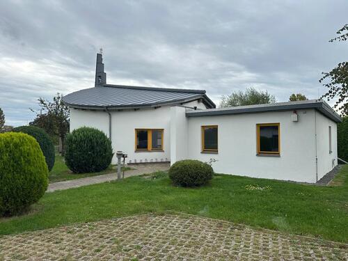 Foto - Besondere Immobilienanzeige: Ehemalige KircheGemeindezentrum zu