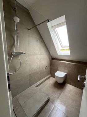 Foto - Renovierte & voll vermietete 4-ZKB-Dachgeschosswohnung