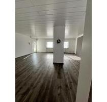 Modernisierte Erdgeschosswohnung mit Terrasse in Römerberg