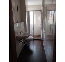 renovierte 3 Raum Wohnung mit Dusche - Lützen