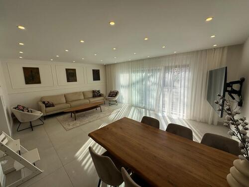 Foto - 6 Zimmer Einfamilienhaus zur Miete in Liederbach am Taunus