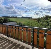 Helle 3,5-Zimmer-Whg mit tollem Ausblick in Unterschweinbach - Egenhofen