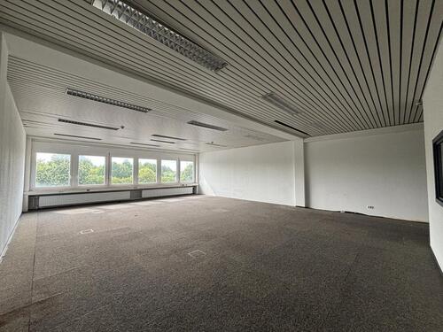 Foto - Büroflächen in Augsburg in verkehrsgünstiger Lage zu B17A8